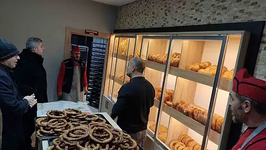 84 saat sonra asansör kabininden kurtarıldılar