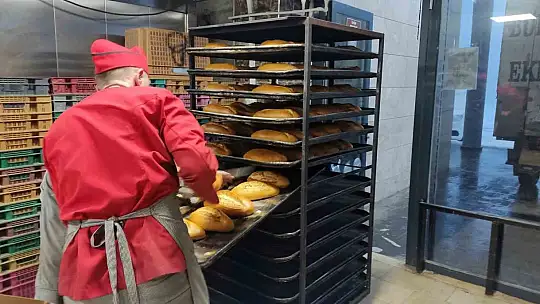 84 saat sonra asansör kabininden kurtarıldılar