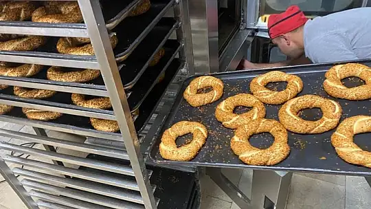 84 saat sonra asansör kabininden kurtarıldılar