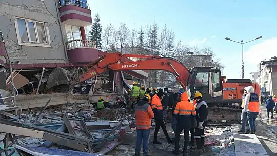 Büyükkılıç: 'Kayseri, deprem bölgesi için tek yürek oldu'