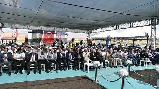 Büyükkılıç, 'Kayseri, yenilenebilir enerjinin en güzel merkezlerinden biri'