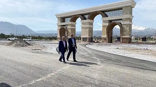 Türkiye'nin en büyük millet bahçesi hizmet için gün sayıyor