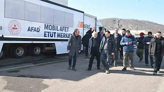 Büyükkılıç, Kahramanmaraş'ta Vali Çiçek ve İtfaiye Ekipleriyle Bir Araya Geldi