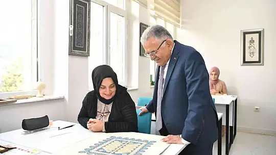 Büyükkılıç, KAYMEK Göz Nuru Tesisleri'nde kursiyerlerle buluştu