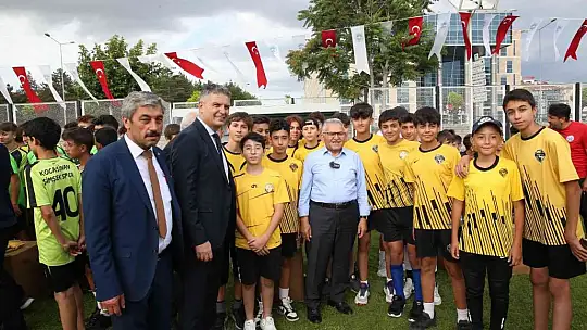 Büyükkılıç'tan 2022'de amatör spora 4 milyon TL'lik destek