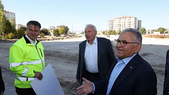 Büyükkılıç Sivas Bulvarı'nı Kocasinan Bulvarı'na bağlayacak yolu inceledi