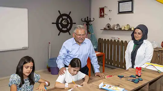 Büyükkılıç, genç kursiyerlerle bir araya geldi