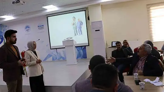 Büyükşehir, 10 günde 447 muhtara eğitim verdi