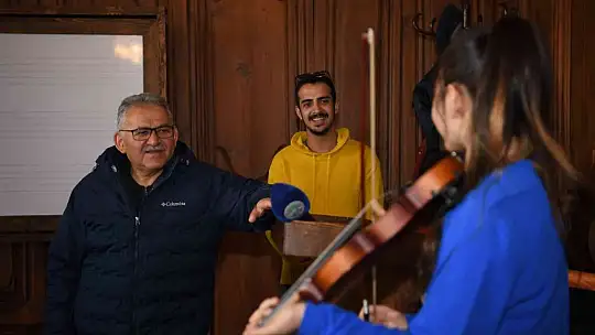 Büyükşehir Belediyesi Konservatuvarı'nda birbirinden güzel kurslar veriliyor