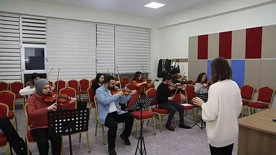 Büyükşehir Belediyesi Konservatuvarı'nda birbirinden güzel kurslar veriliyor