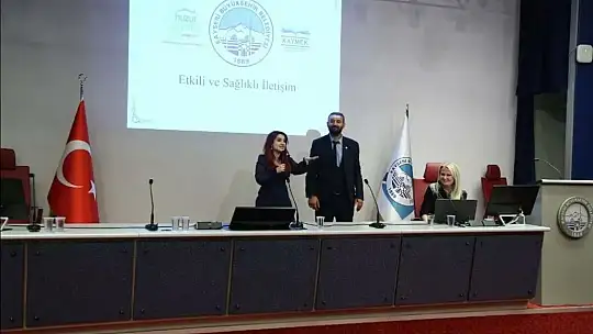 Büyükşehir'den 16 ilçede 714 muhtara eğitim