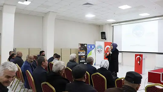 Büyükşehir'den 16 ilçede 714 muhtara eğitim