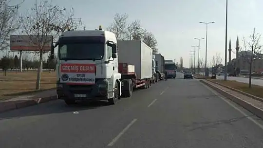 Büyükşehir'den deprem bölgesine 2 konteyner mutfak ve 1 konteyner yatakhane daha