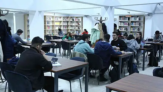 Büyükşehir Erkilet Kütüphanesi, ilgi odağı oldu