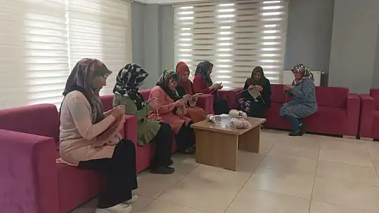 Büyükşehir'in 'Çocuklarımıza iyilik örün' Kampanyası ile 4 bin yumak ip, iyiliğe dönüştü