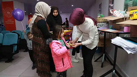 Büyükşehir'in depremzede çocuklar için psikolojik desteği başladı