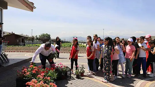 Minikler organik tarımı eğlenerek öğrendiler