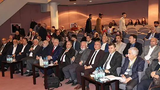 Büyükşehir'in ev sahipliğinde 'Tarihi Yaşatmak, Şehri Yaşatmak' bilgi şöleni