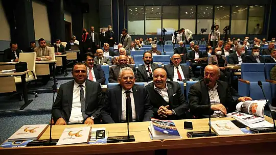 Büyükşehir Meclisi 1 yılda 771 gündem maddesi görüştü