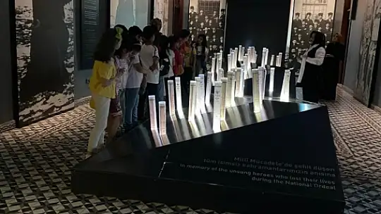 Kayseri'de müzeler ziyaretçi akınına uğradı