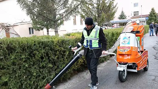 Büyükşehir'e yüzde yüz yerli elektrikli süpürge makinesi