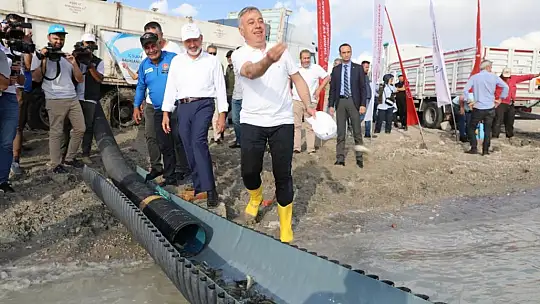 2 milyon yavru sularla buluşturuldu