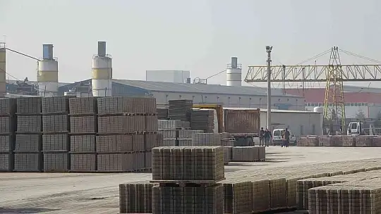 Çatıdan düşen genç işçi hayatını kaybetti