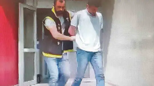 Cerrahi maske ile yüzünü gizleyen hırsız yakalanıp tutuklandı