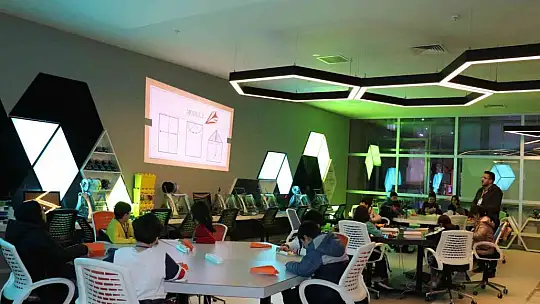 Çocuklar, Büyükşehir'de hem öğreniyor hem de eğleniyor