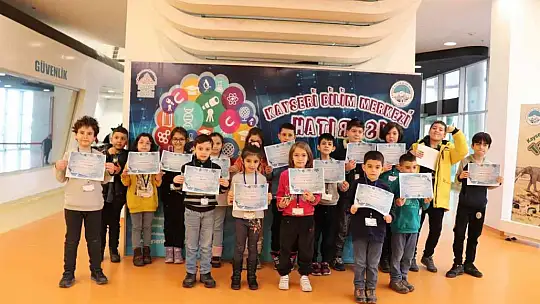 Çocuklar, Büyükşehir'de hem öğreniyor hem de eğleniyor