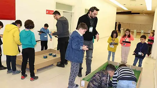 Çocuklar, Büyükşehir'de hem öğreniyor hem de eğleniyor