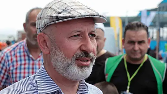 Çolakbayrakdar'dan vatandaşlara ikram