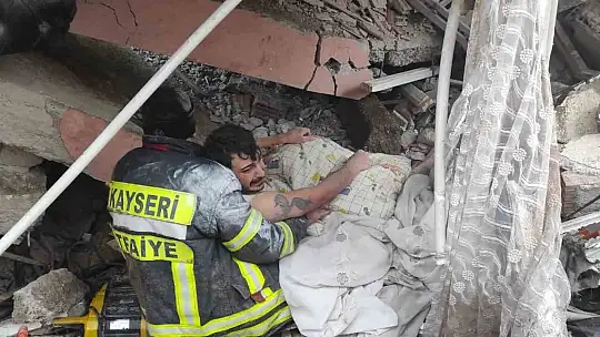 Kayseri Büyükşehir İtfaiyesi'ne devlet üstün fedakârlık madalyası