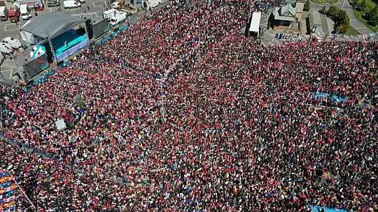 Erdoğan, 'Meydan bir rekor kırdı, alanda 135 bin kişi var'