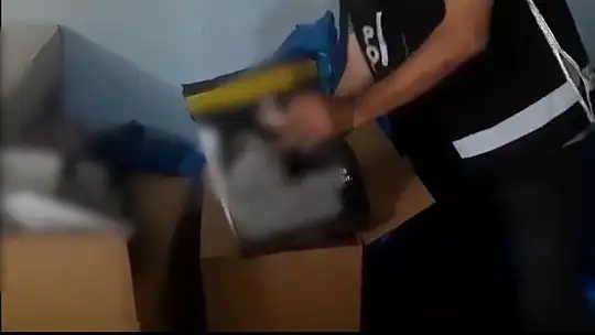 Kayseri polisinden baskın! 1 milyon boş makaron ele geçirildi