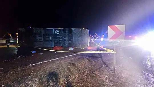 Feci kazada 3 ölü, 19 yaralı