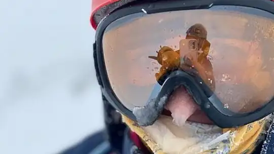 Deprem şehitlerini zirvede andılar