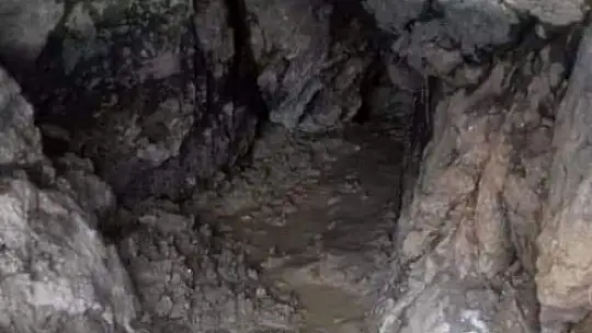 Deprem sonrasında şelalenin suyu kesildi