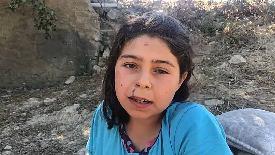 Depremde evde kalan kardeşlerini kurtarırken yaralandı