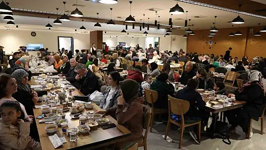 Depremzedeler Melikgazi'de bir araya geldi