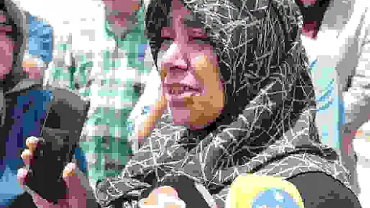 Depremzedeler sorumluların bulunması için suç duyurusunda bulundu