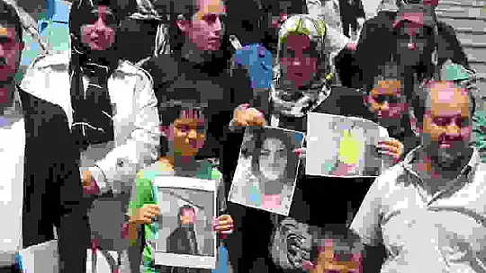 Depremzedeler sorumluların bulunması için suç duyurusunda bulundu