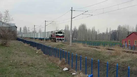 Depremzedelere giden yaşam konteynerleri Kayseri'den geçti