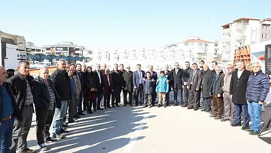 Develi Belediyesi'nden çiftçilere gacer tohumu desteği