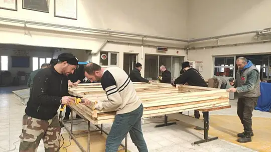 Deprem bölgesi için çadır üretimine başladılar