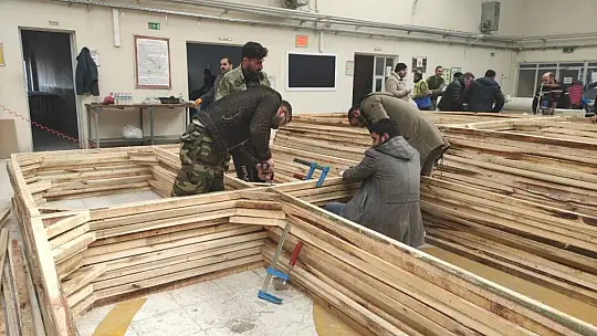 Deprem bölgesi için çadır üretimine başladılar