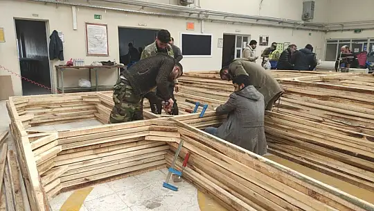 Deprem bölgesi için çadır üretimine başladılar