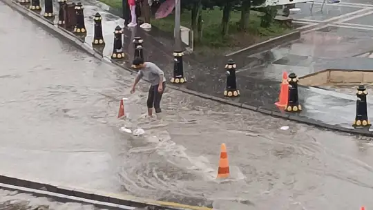 Develi ve Tomarza'da sel