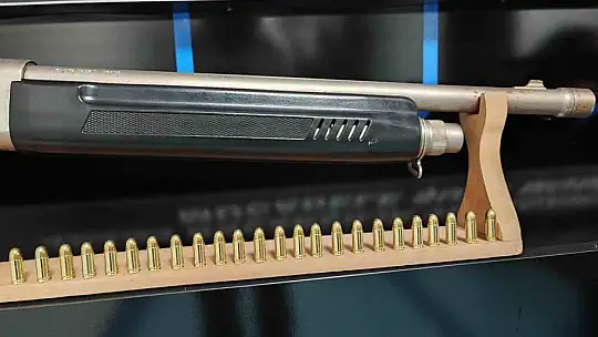 Dolandırıcılık operasyonunda 13 bin 887 uyuşturucu etkili ilaç ele geçirildi