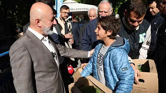 Mimarsinan Parkı'nda uzun kuyruk! Sabah erken saatlerde başladı